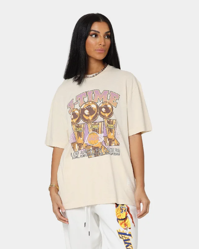 Mitchell & Ness Los Angeles Lakers 3-Peat Champs T-Shirt Khaki Collared Crew Neck Turtle Neck Mitchell & Ness Los Angeles Lakers 3-Peat Champs T-Shirt Khaki Collared Crew Neck Turtle Neck