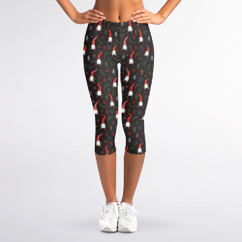 Christmas Gnomes Pattern Print Women's Capri Leggings Fashionable High-Rise Leggings Christmas Gnomes Pattern Print Women's Capri Leggings Fashionable High-Rise Leggings