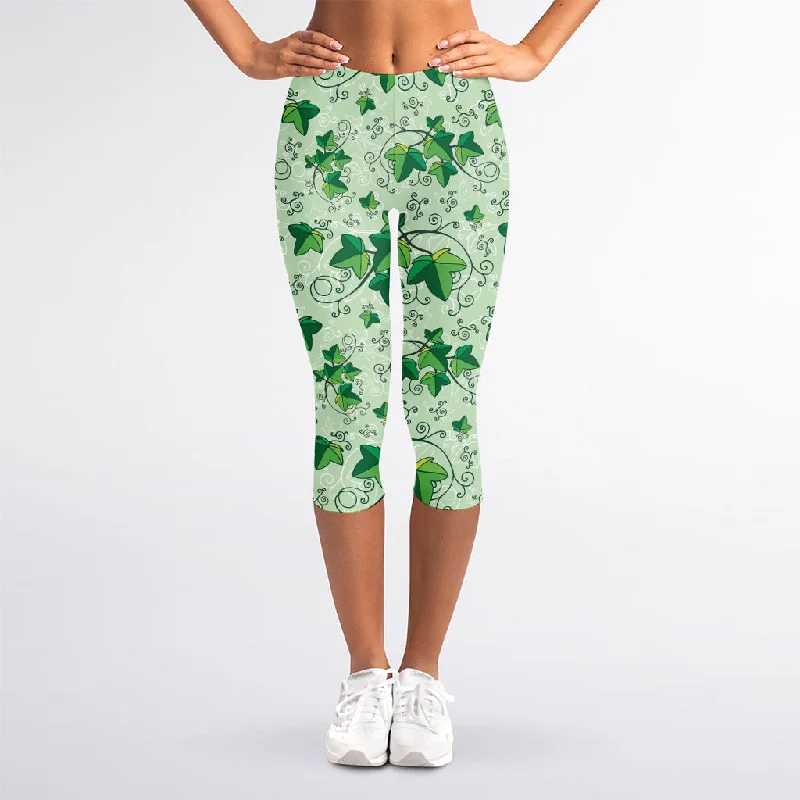 Christmas Ivy Leaf Pattern Print Women's Capri Leggings Elegant Satin Finish Leggings Christmas Ivy Leaf Pattern Print Women's Capri Leggings Elegant Satin Finish Leggings
