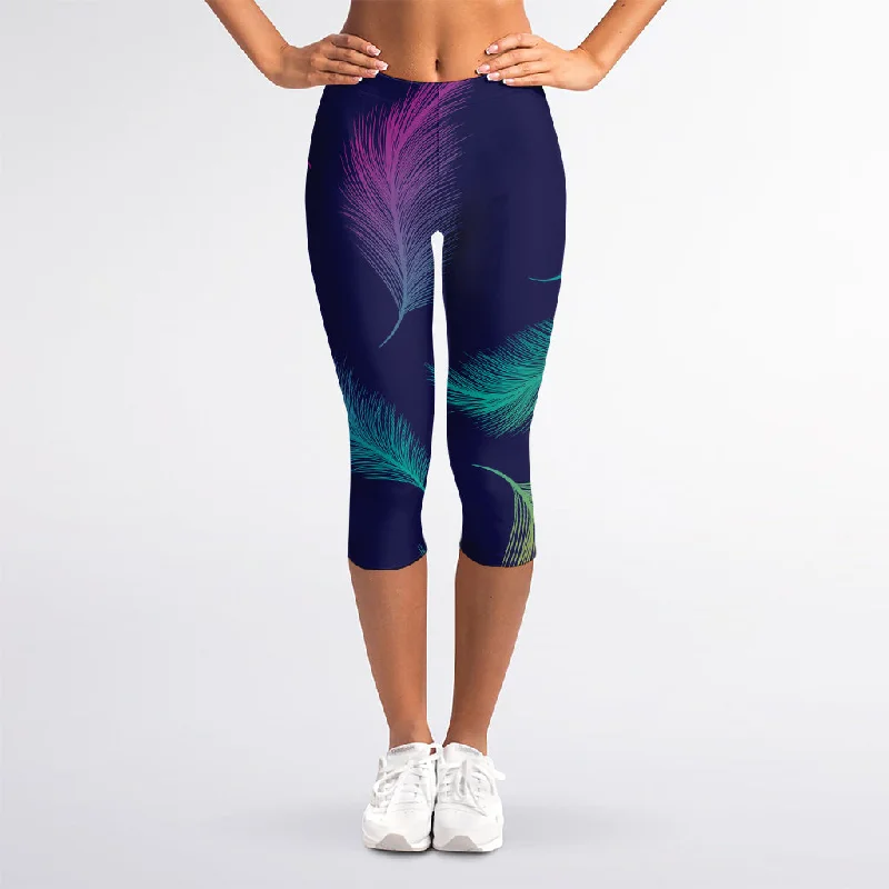 Colorful Feather Pattern Print Women's Capri Leggings Comfortable Classic Yoga Leggings Colorful Feather Pattern Print Women's Capri Leggings Comfortable Classic Yoga Leggings