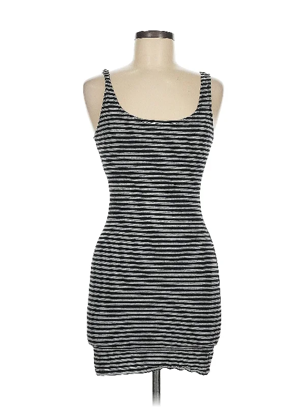 Casual Dress Square Neckline Feminine