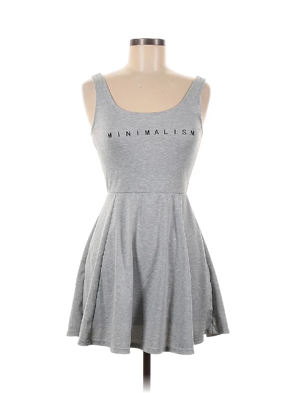 Casual Dress Crew Neckline Sporty