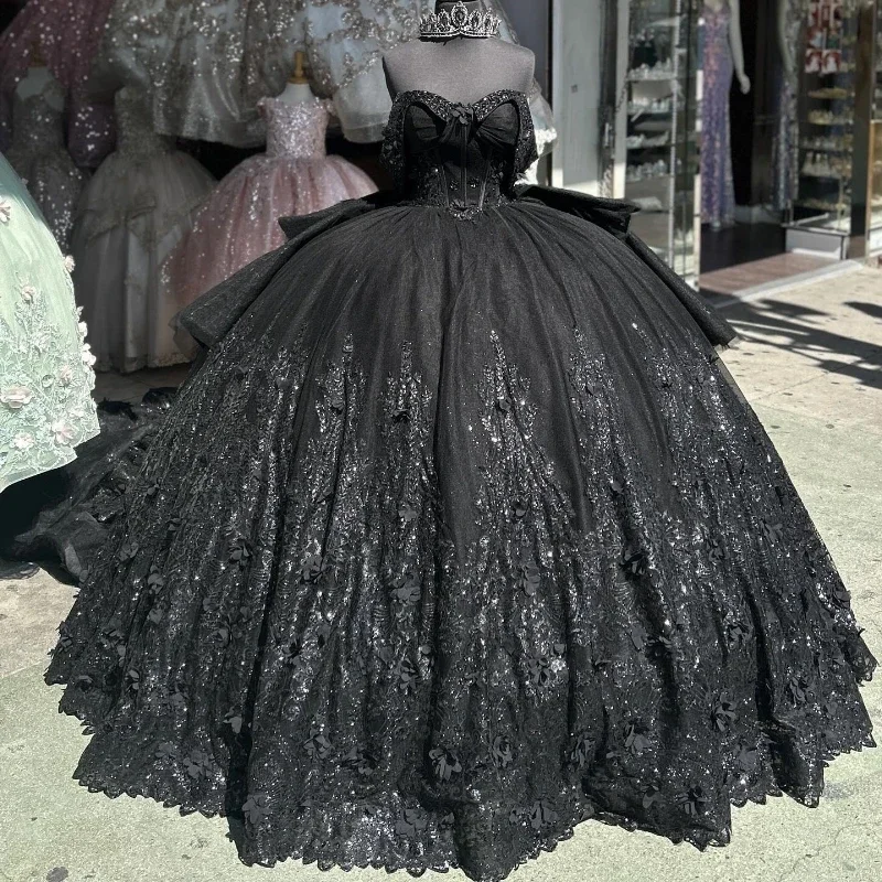 Mexican Black Quinceanera Dresses Ball Gown Beaded Crystal Lace Appliques Sweet 16 Dress Princess Lace Up Vestido De 15 Años Mexican Black Quinceanera Dresses Ball Gown Beaded Crystal Lace Appliques Sweet 16 Dress Princess Lace Up Vestido De 15 Años
