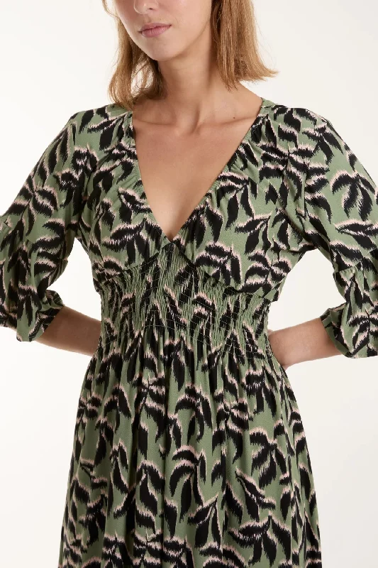 QED LEAF PRINT SHIRRED WAIST STRETCH MIDI DRESS