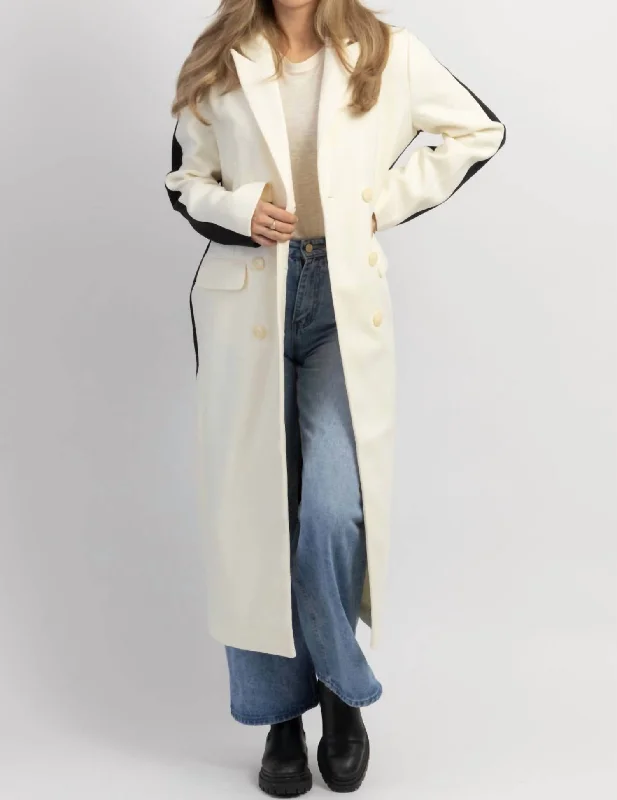 Upper East Color Block Coat In Ivory & Black